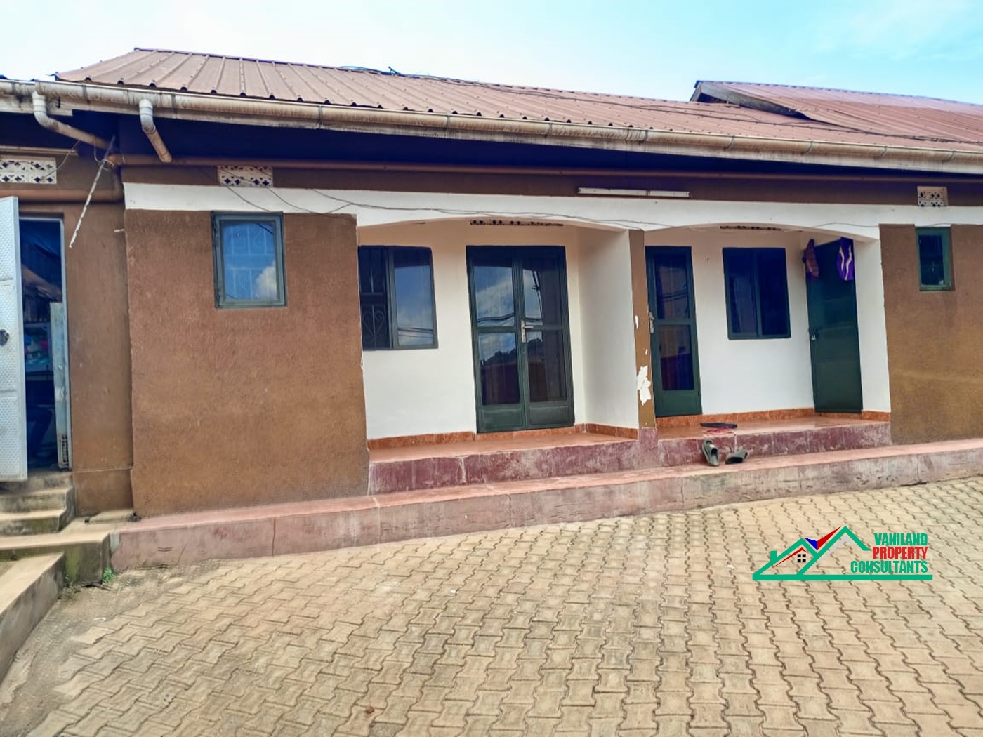 Semi Detached for rent in Mutungo Kampala