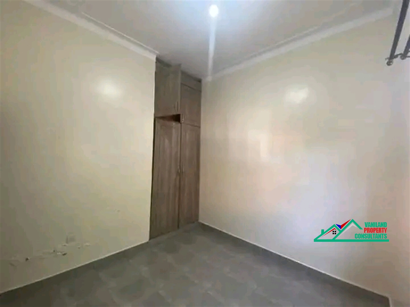 Semi Detached for rent in Mutungo Kampala