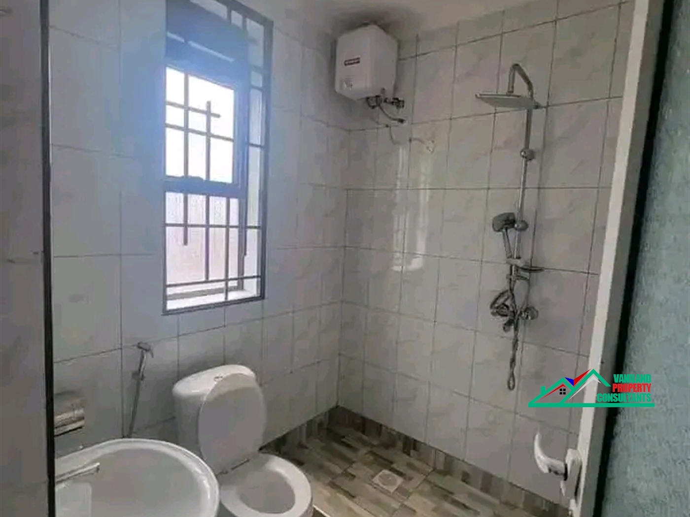 Semi Detached for rent in Mutungo Kampala