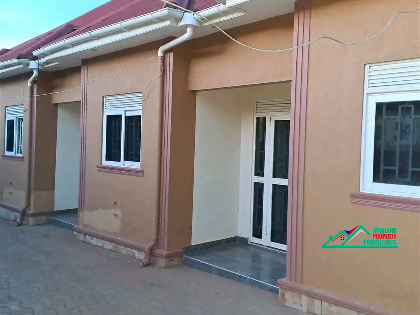 Semi Detached for rent in Mutungo Kampala