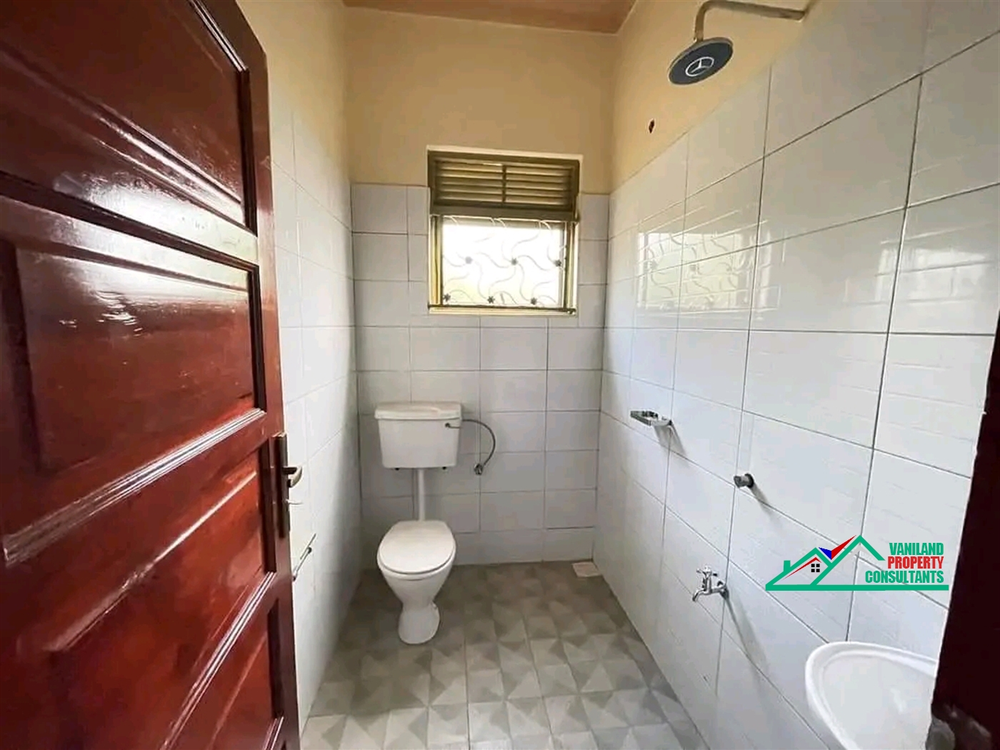 Semi Detached for rent in Mutungo Kampala