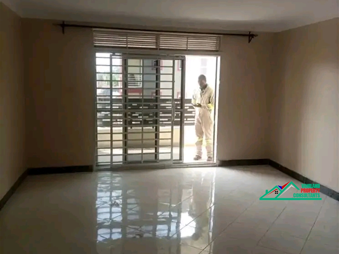 Semi Detached for rent in Mbuuya Kampala