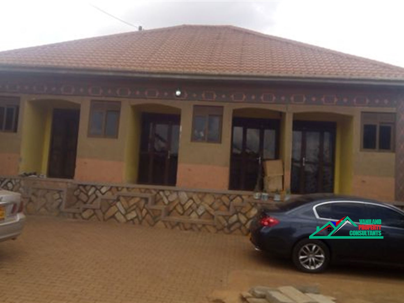 Semi Detached for rent in Kulambilo Kampala