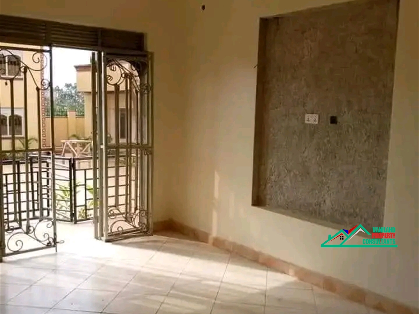 Semi Detached for rent in Mutungo Kampala