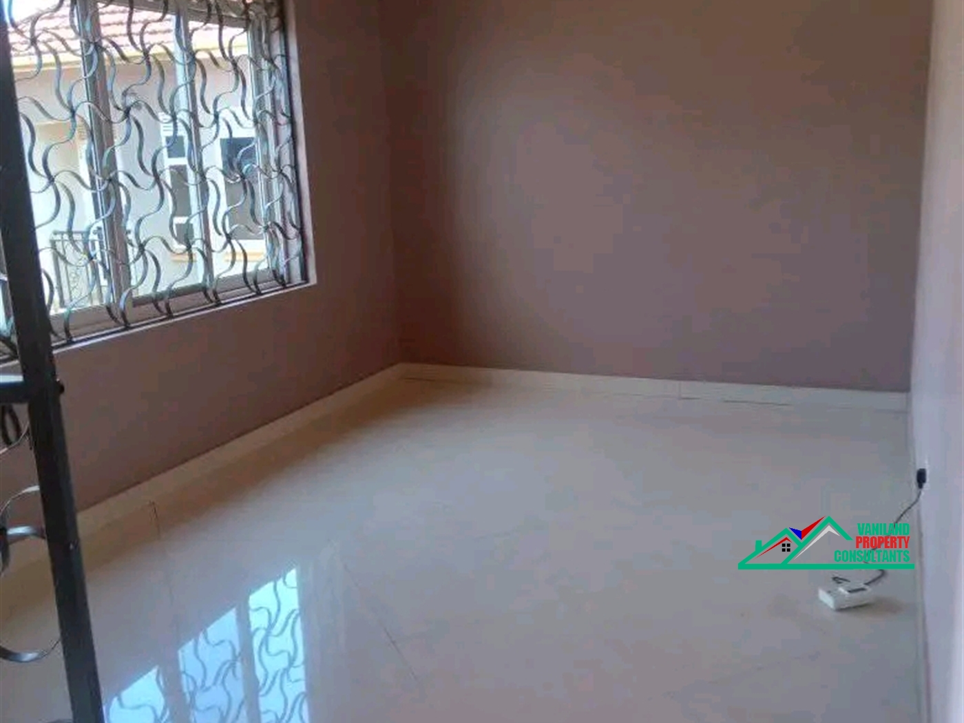 Semi Detached for rent in Mutungo Kampala