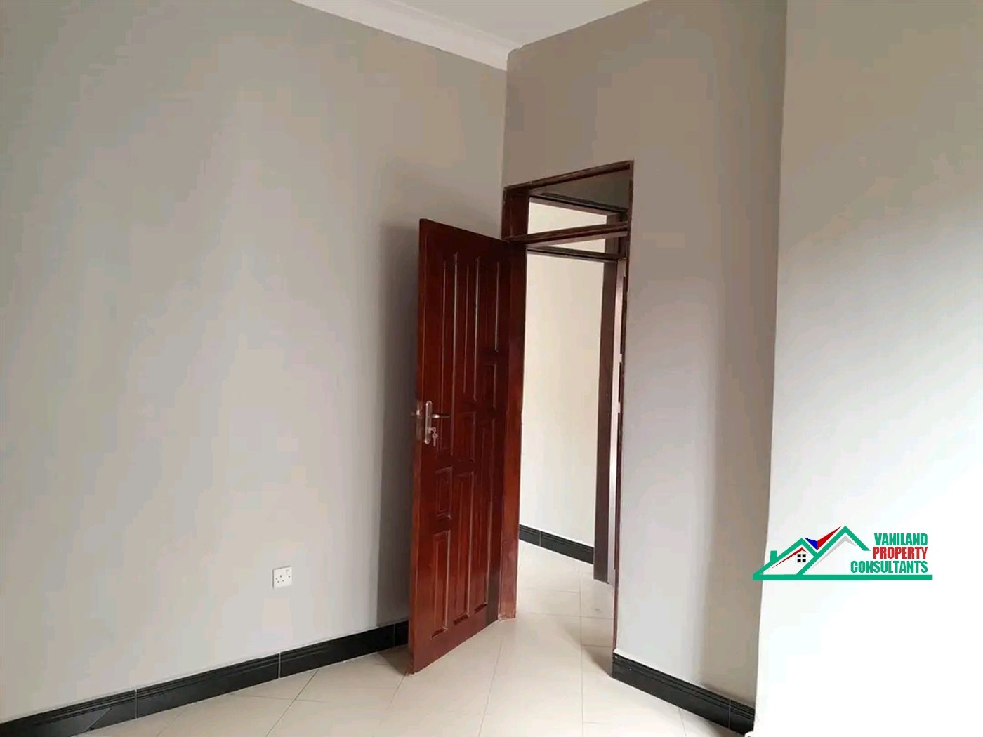 Semi Detached for rent in Mutungo Kampala