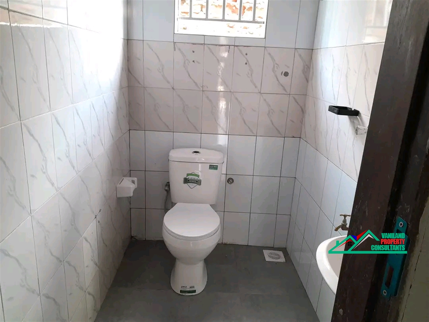 Semi Detached for rent in Mutungo Kampala