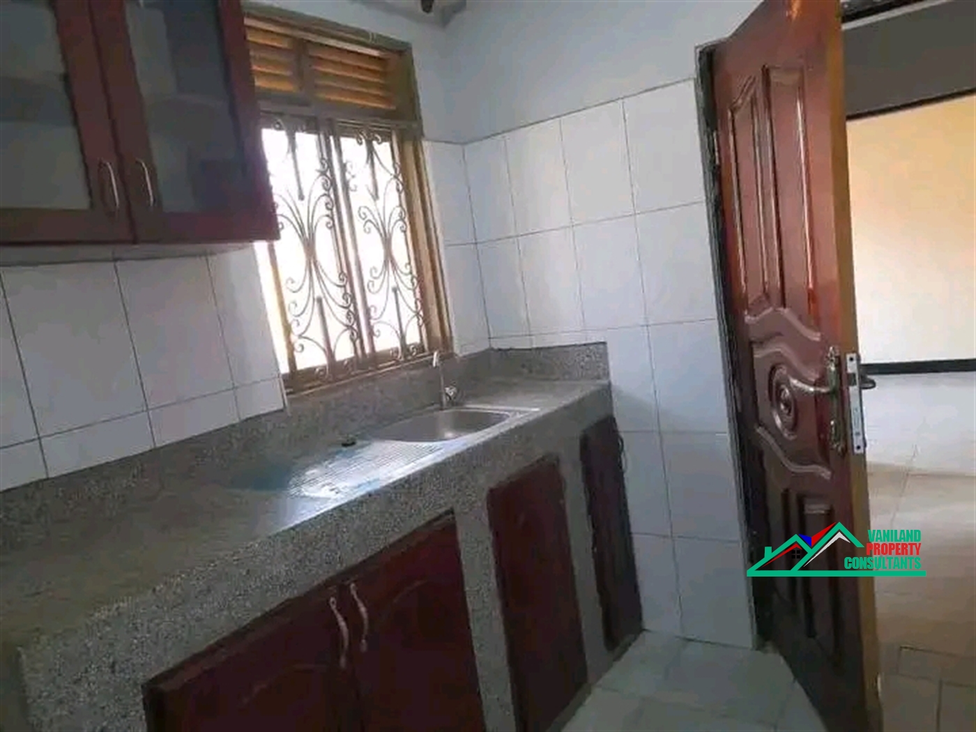 Semi Detached for rent in Mutungo Kampala