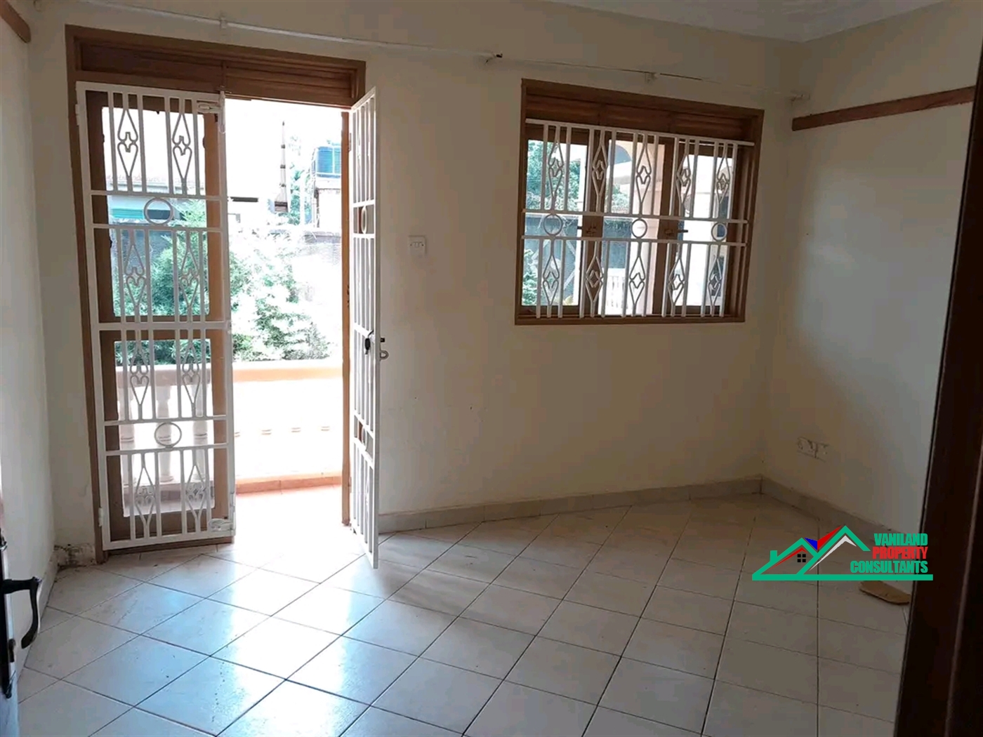 Semi Detached for rent in Mutungo Kampala