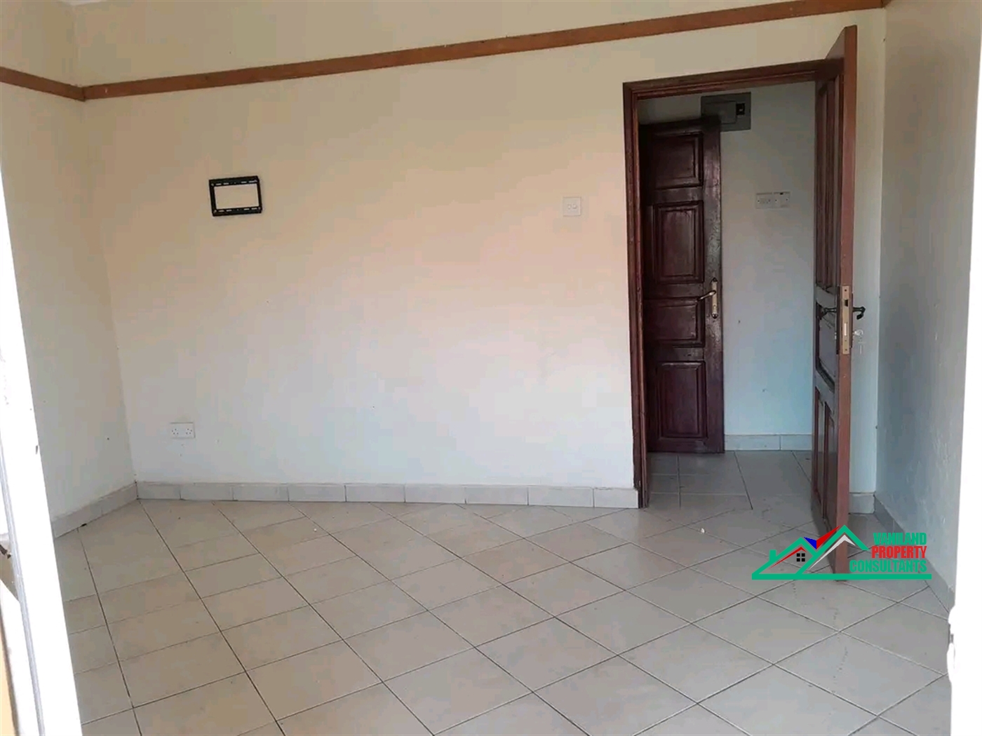 Semi Detached for rent in Mutungo Kampala