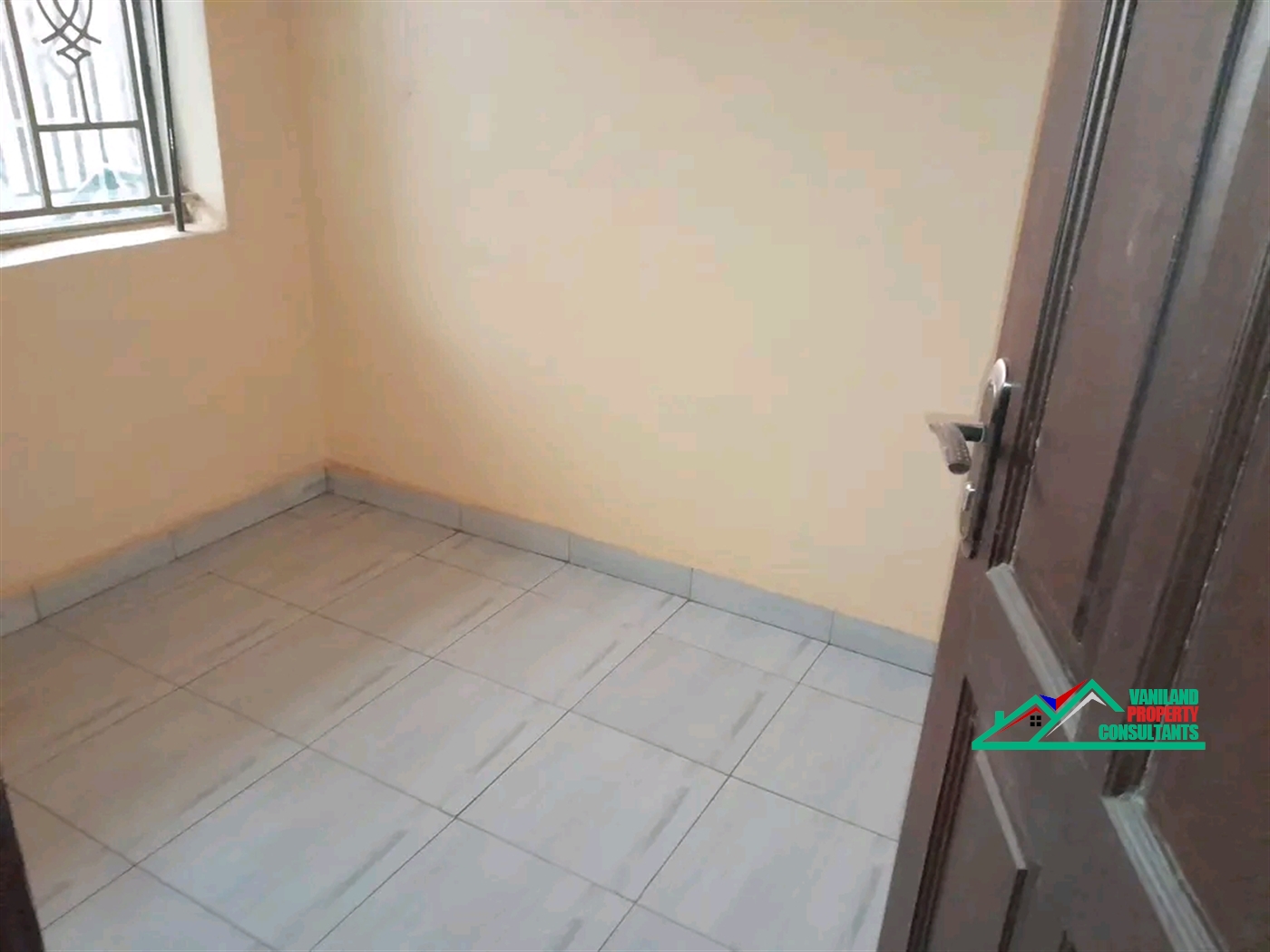 Semi Detached for rent in Mutungo Kampala