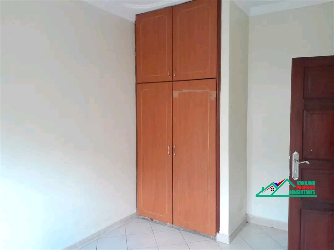 Semi Detached for rent in Mutungo Kampala