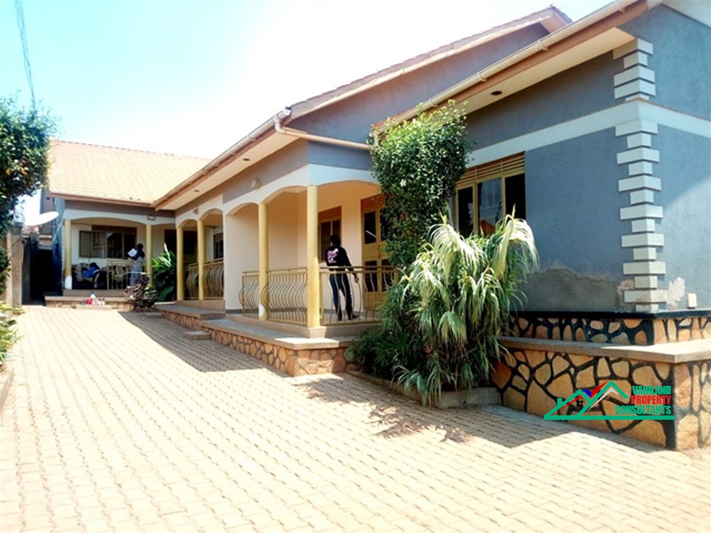 Semi Detached for rent in Kulambilo Kampala