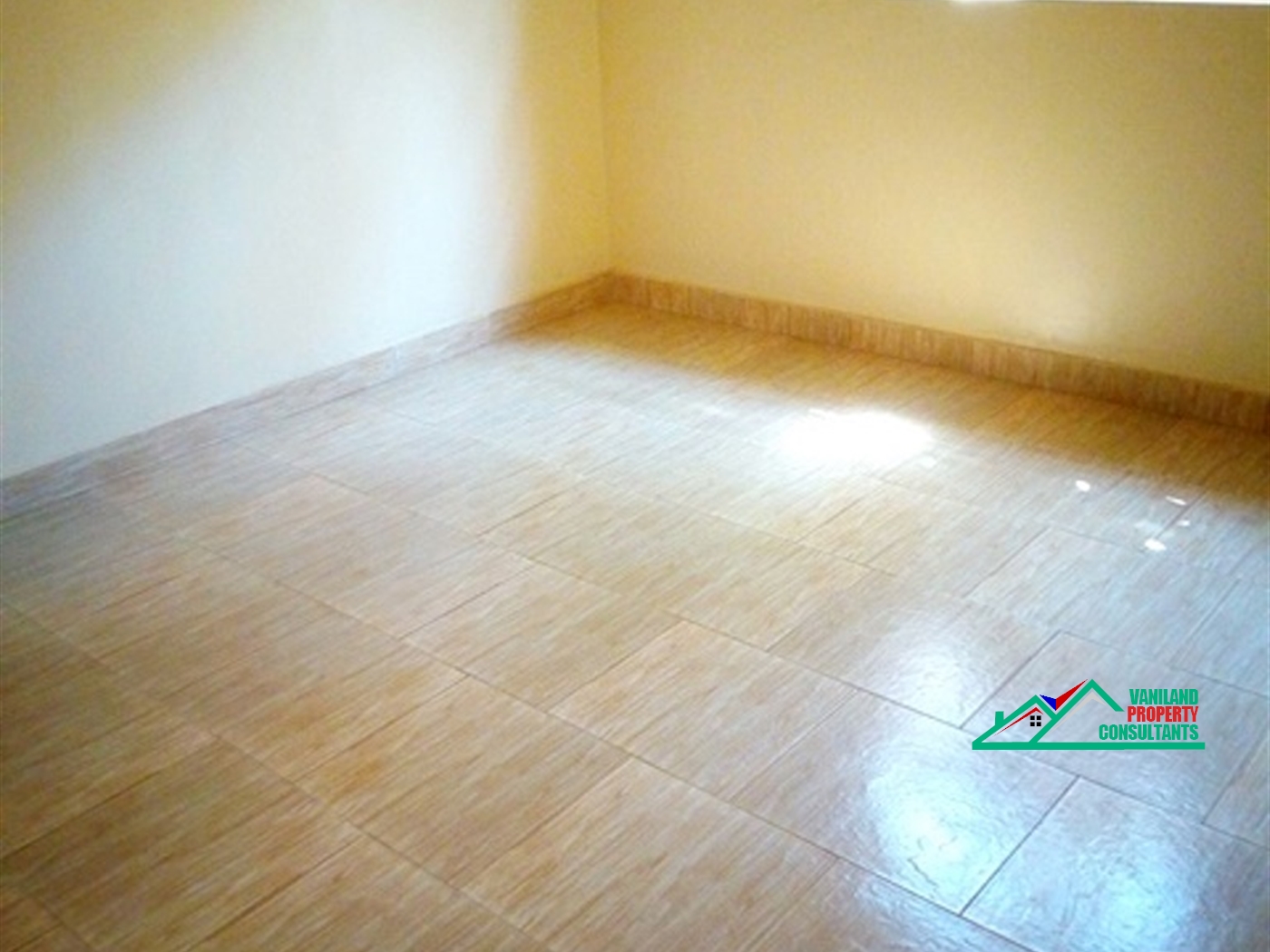 Semi Detached for rent in Kulambilo Kampala