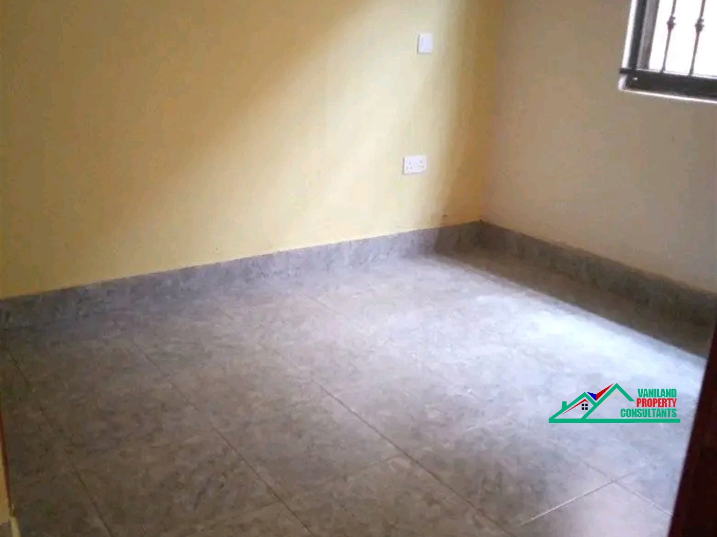 Semi Detached for rent in Mutungo Kampala