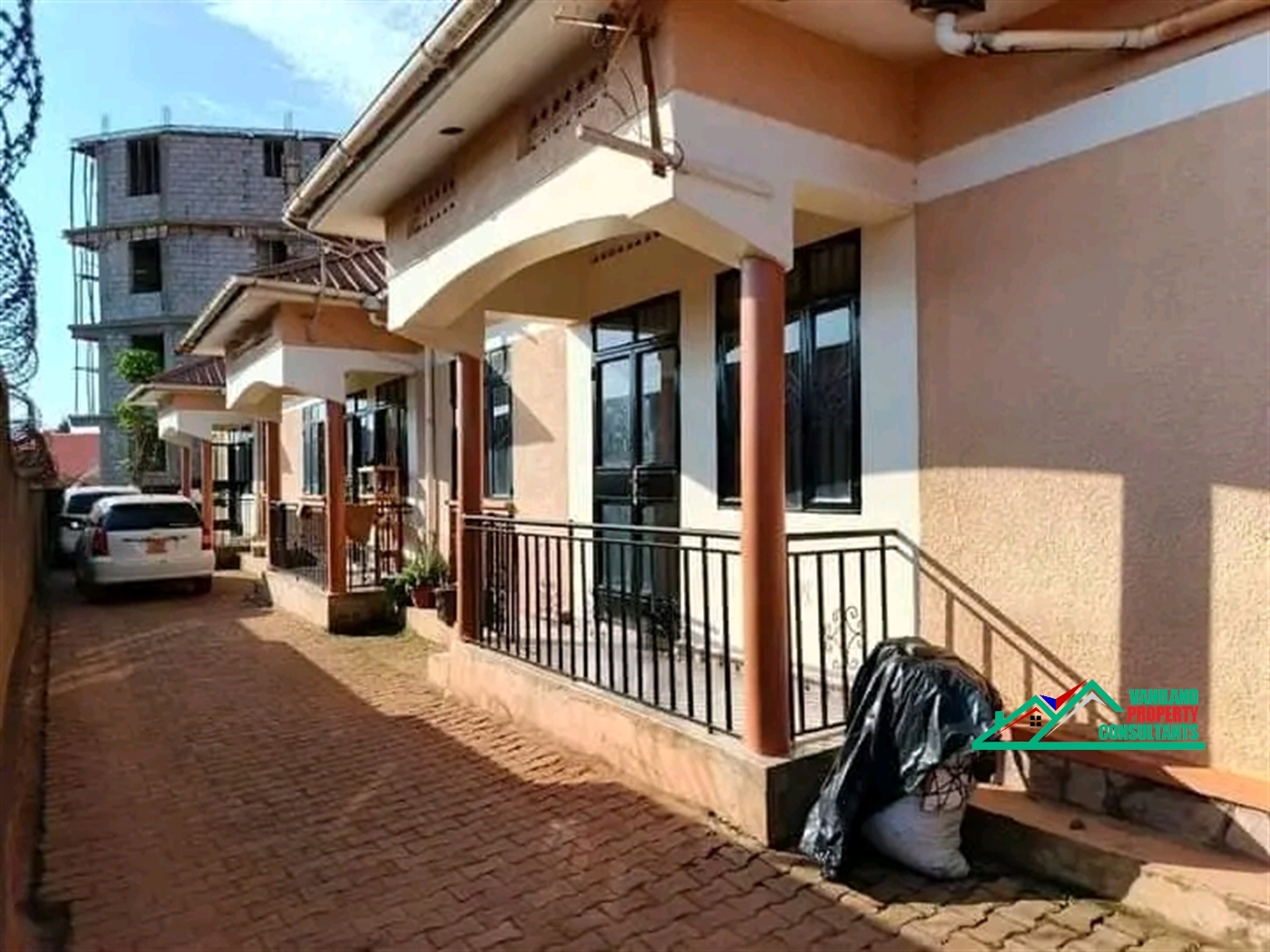 Semi Detached for rent in Mutungo Kampala