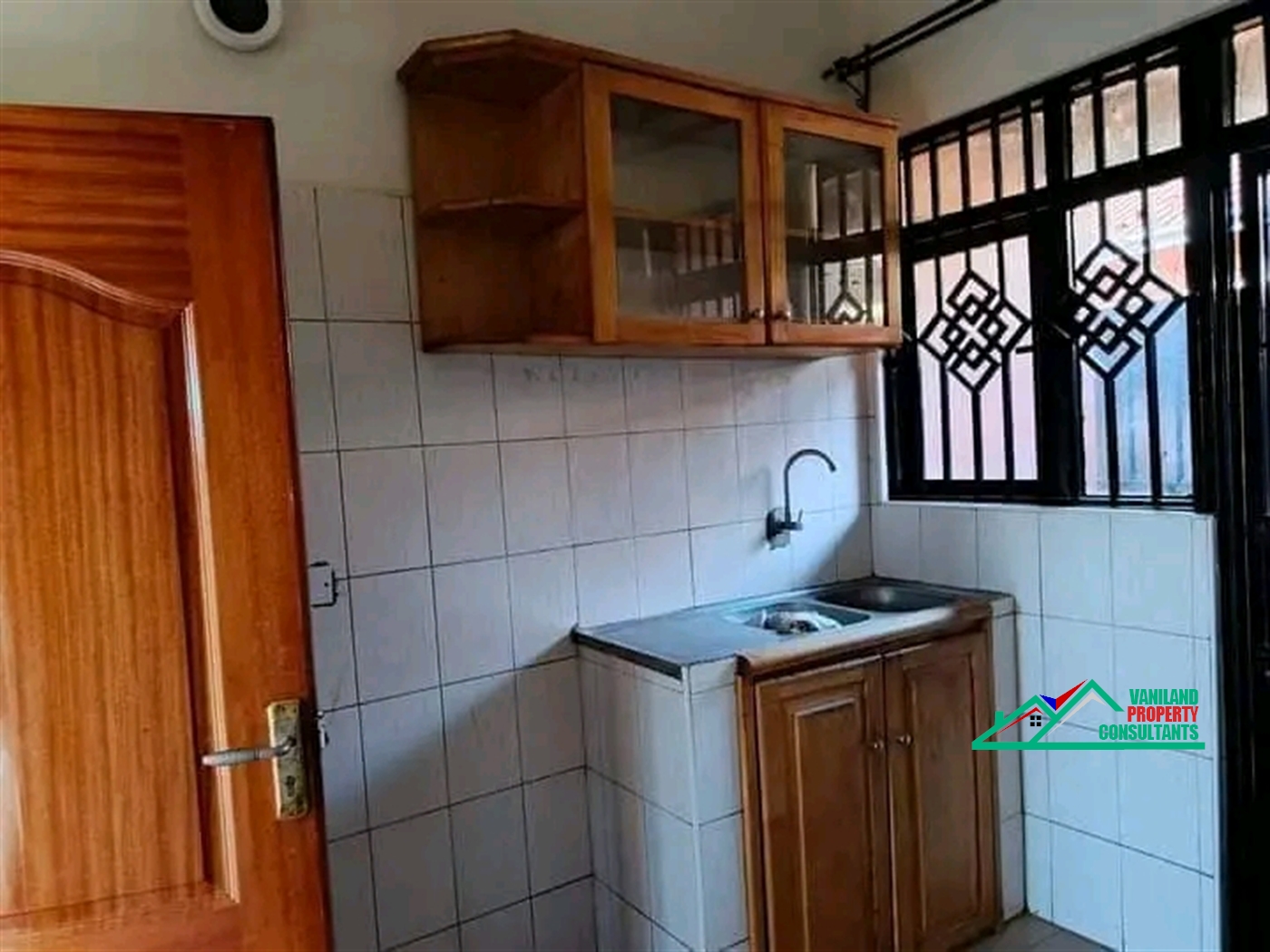 Semi Detached for rent in Mutungo Kampala