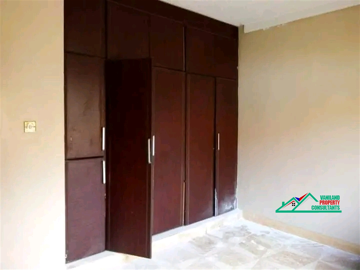 Semi Detached for rent in Mutungo Kampala