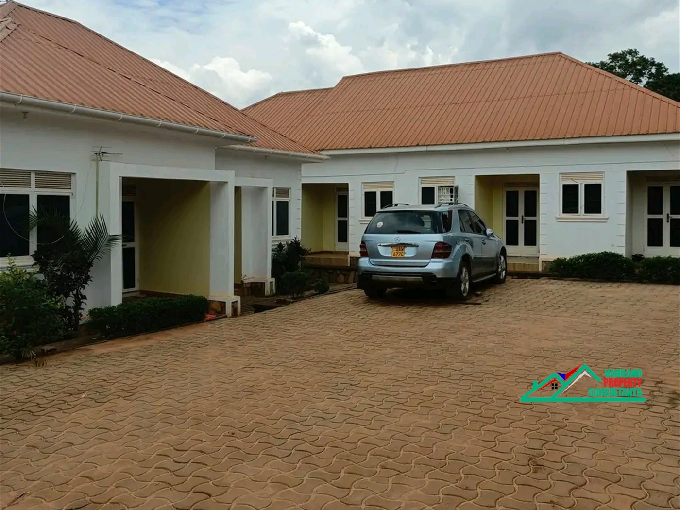 Semi Detached for rent in Mutungo Kampala