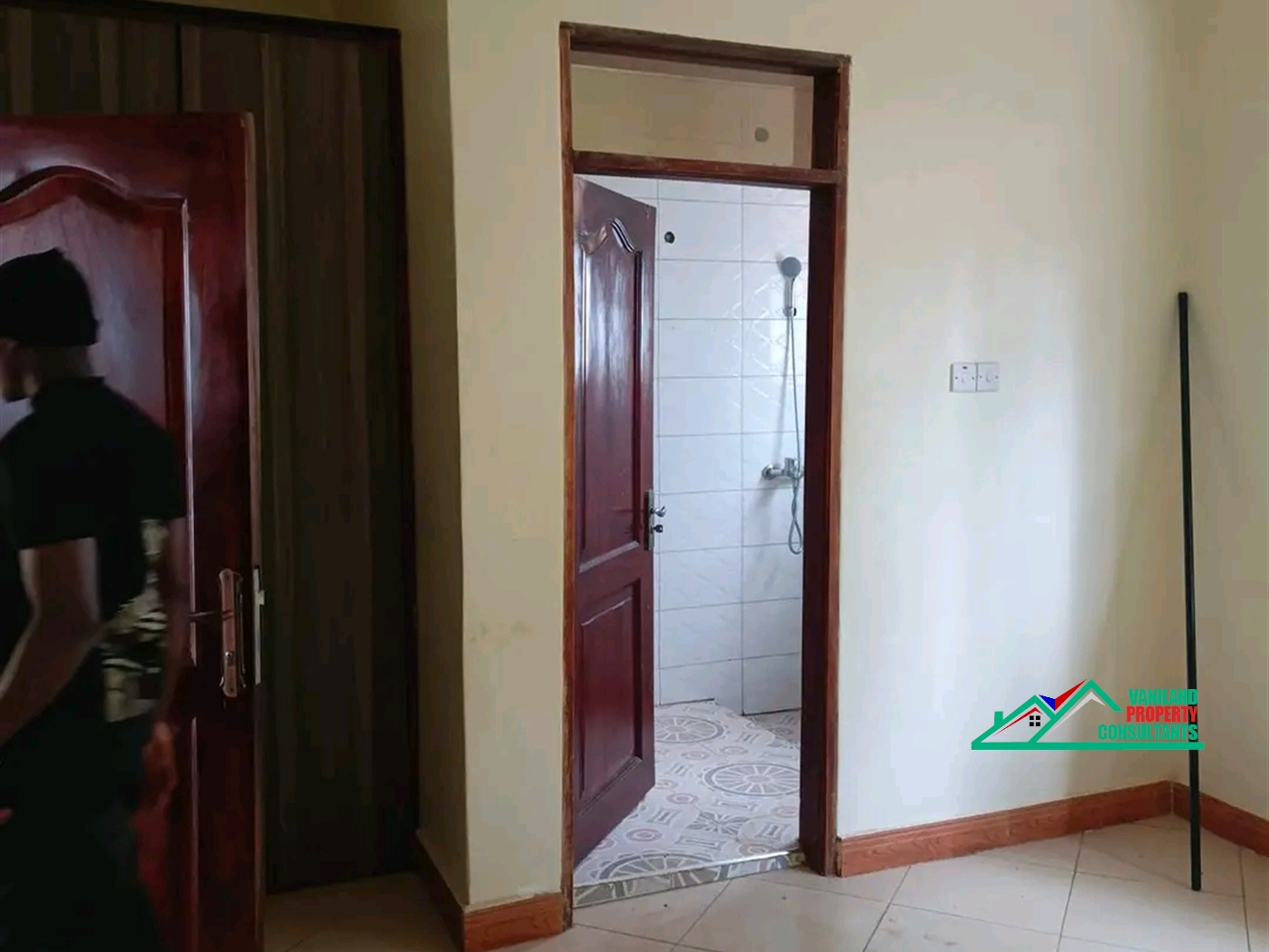 Semi Detached for rent in Mutungo Kampala