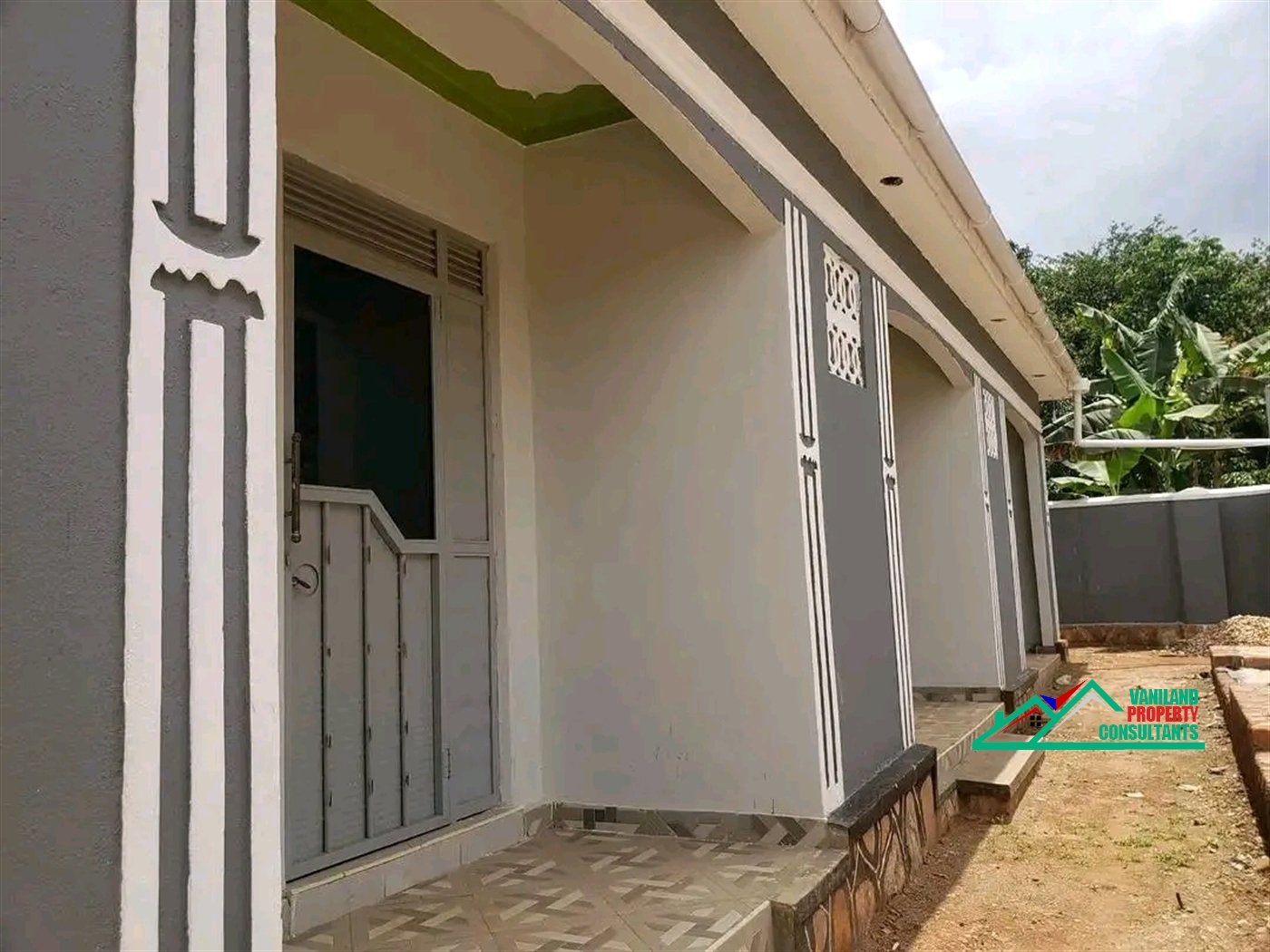 Semi Detached for rent in Mutungo Kampala