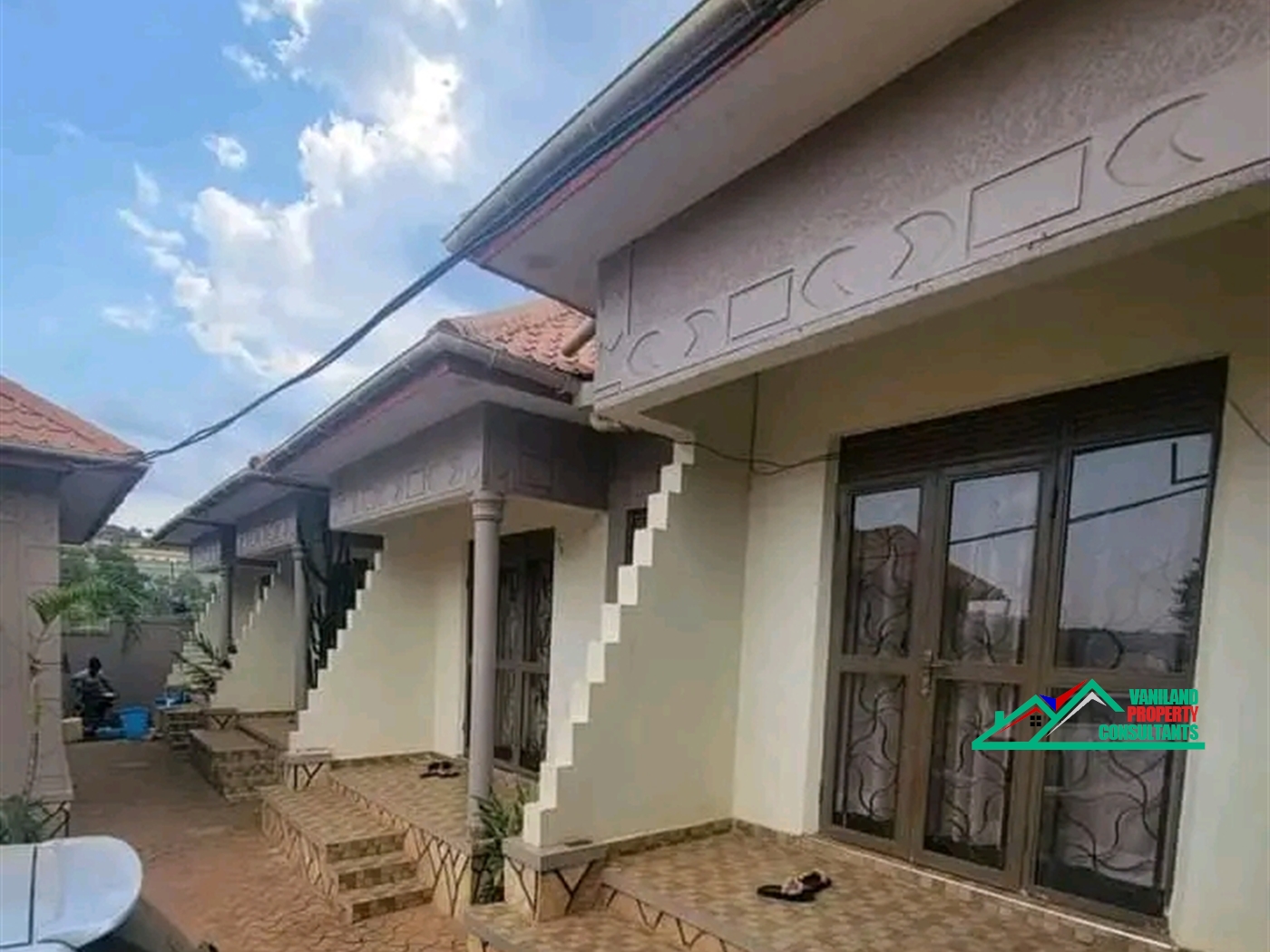 Semi Detached for rent in Mutungo Kampala