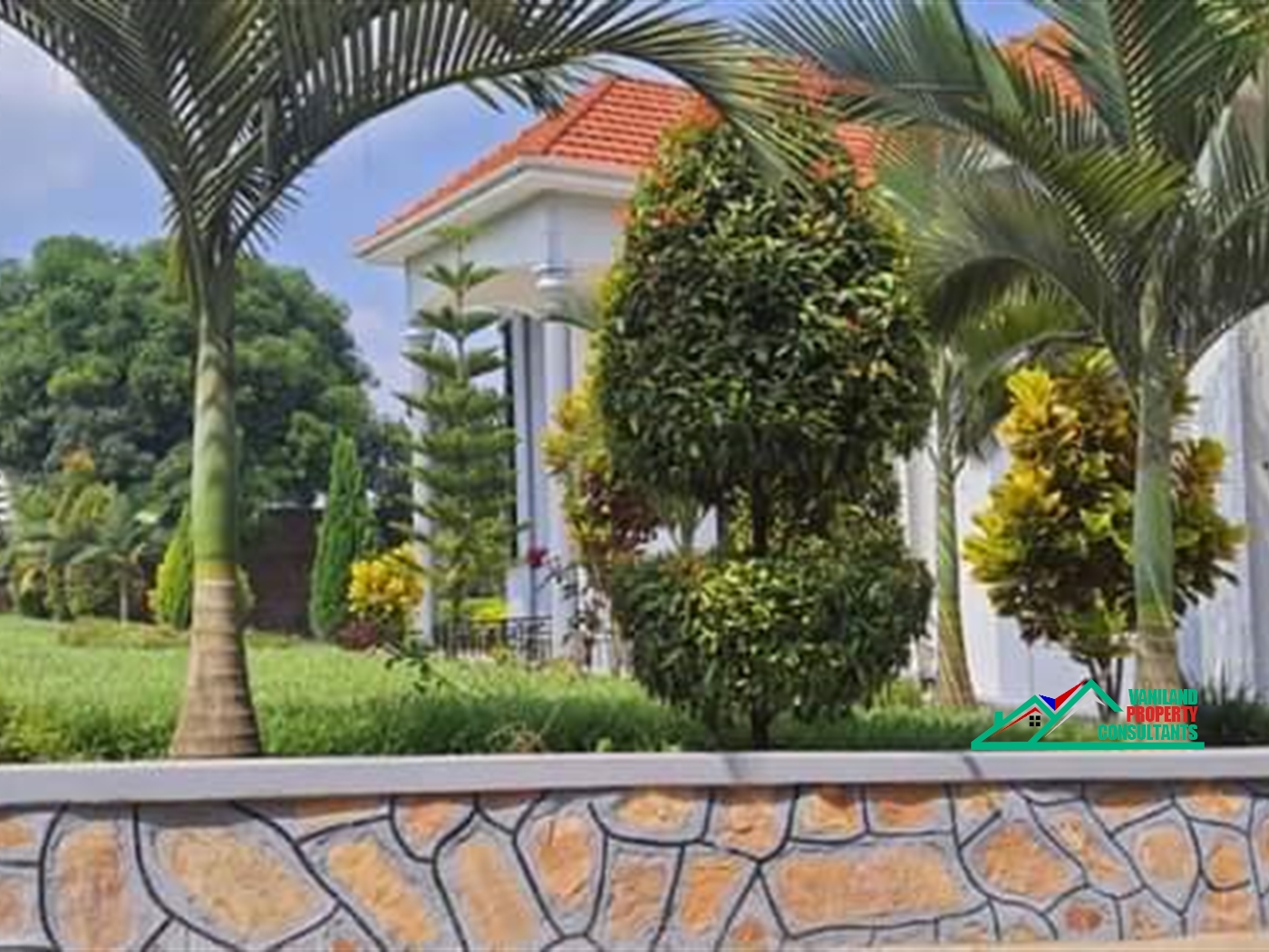 Mansion for sale in Gayaza Wakiso