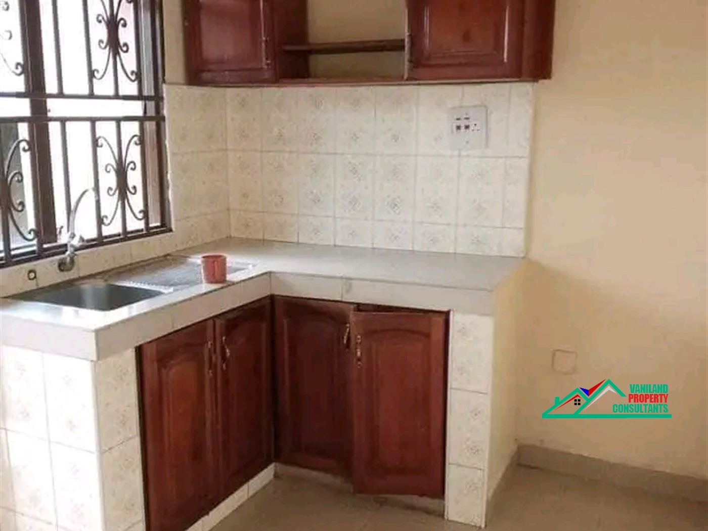 Semi Detached for rent in Mutungo Kampala