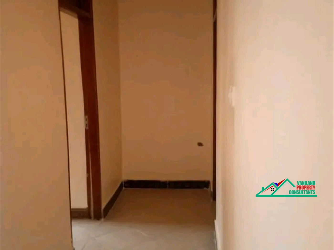 Semi Detached for rent in Mutungo Kampala