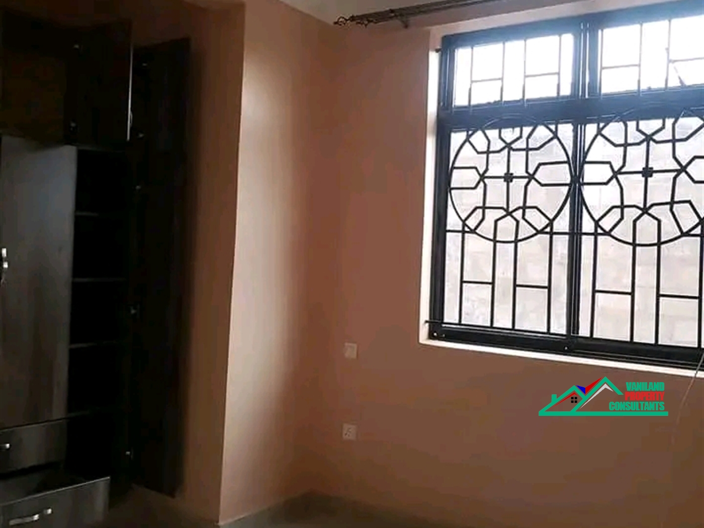 Semi Detached for rent in Mutungo Kampala