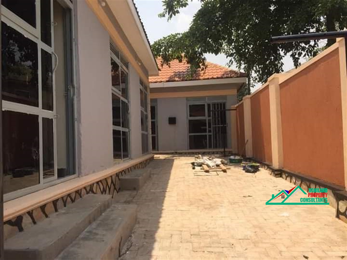 Semi Detached for rent in Kisaasi Kampala