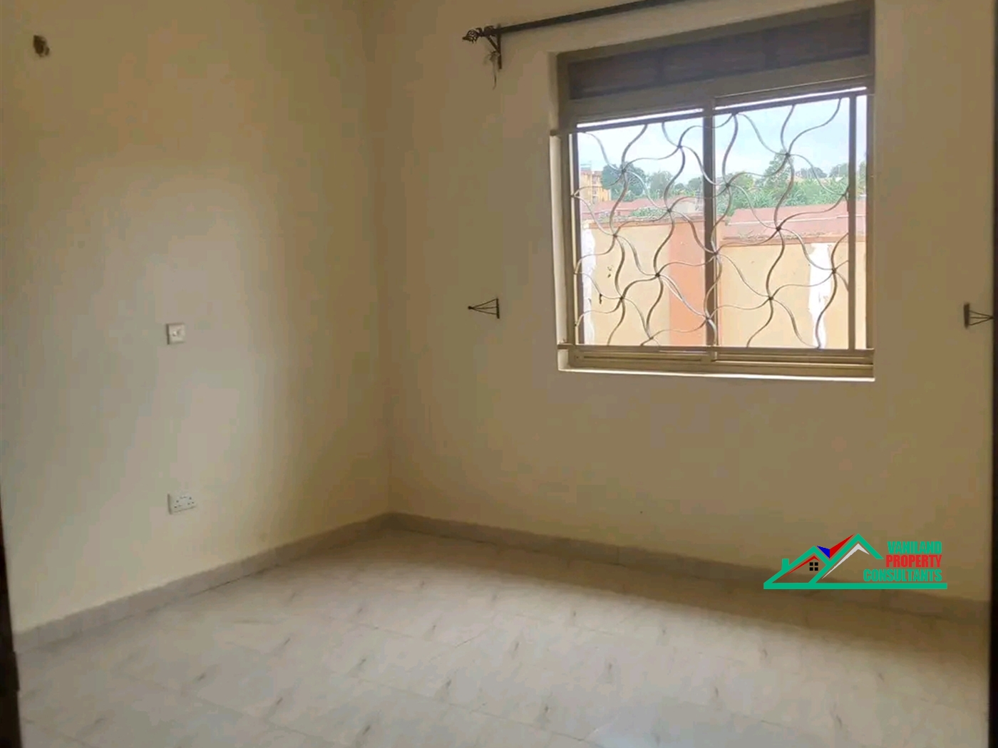 Semi Detached for rent in Mutungo Kampala