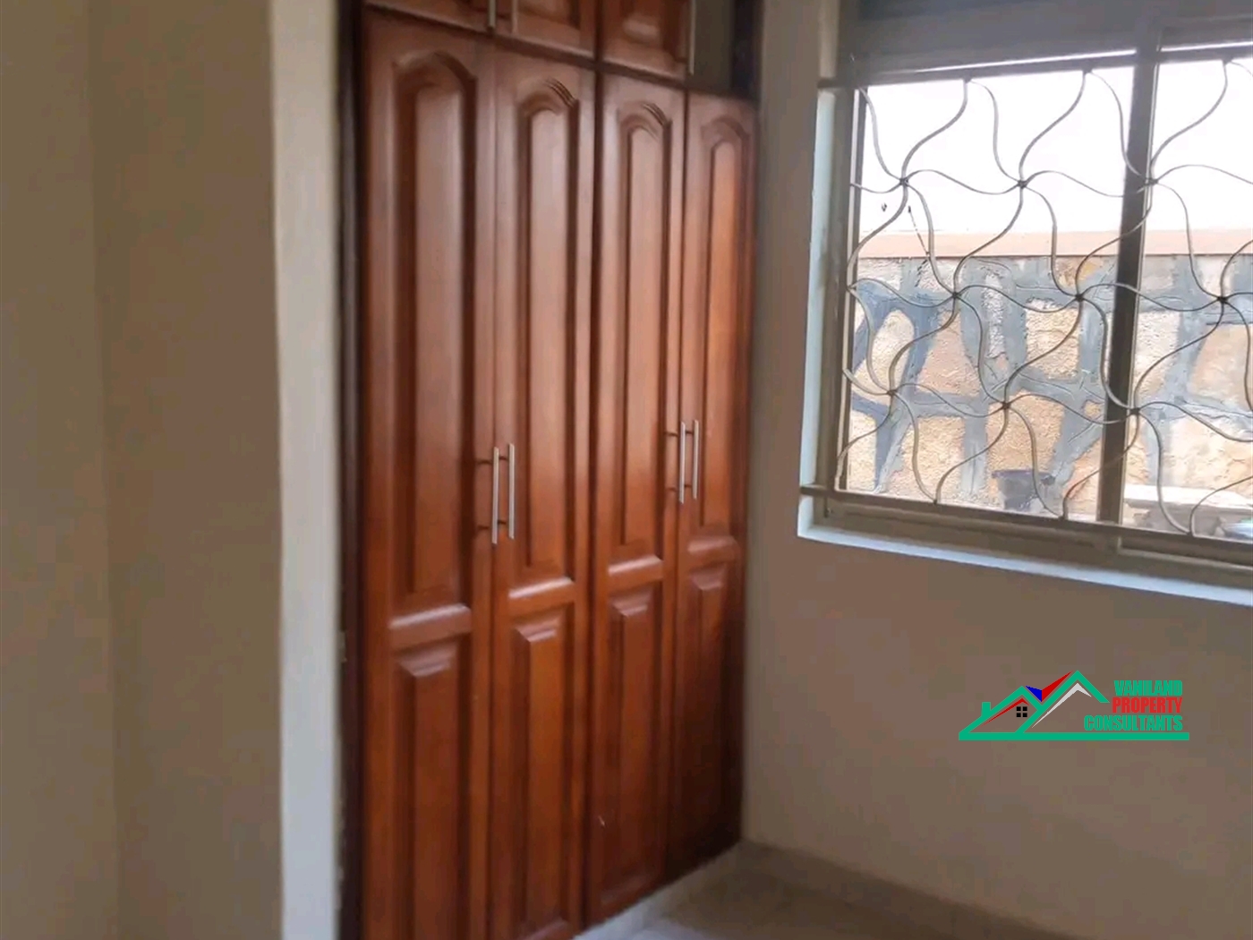 Semi Detached for rent in Mutungo Kampala