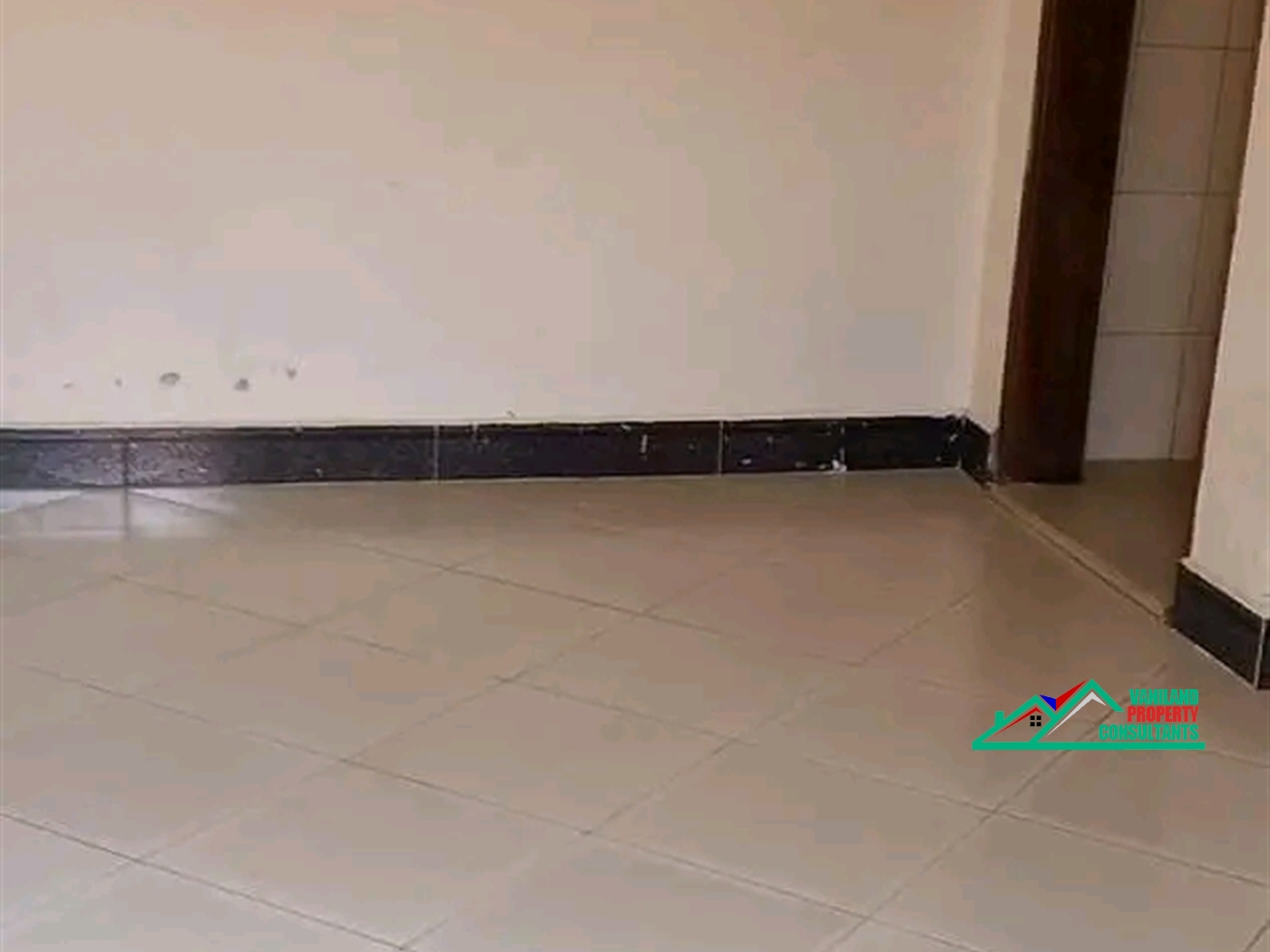 Semi Detached for rent in Mutungo Kampala