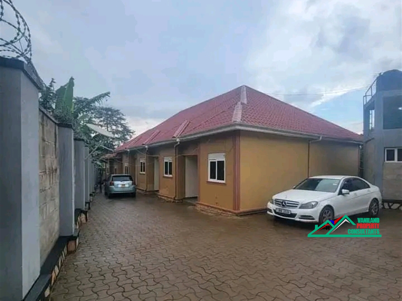 Semi Detached for rent in Mutungo Kampala