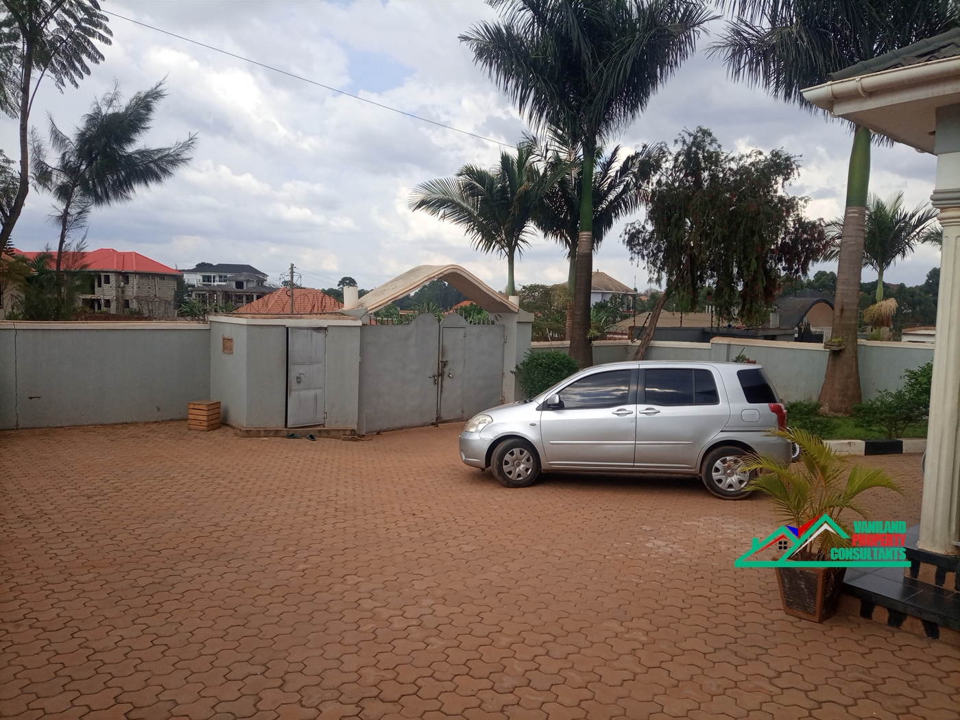 Semi Detached for rent in Kyanja Kampala