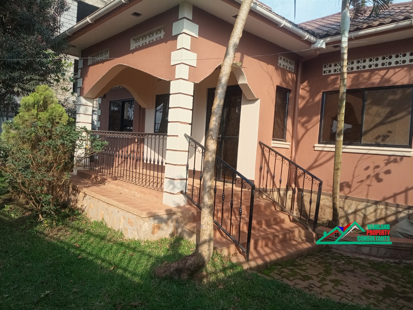 Semi Detached for rent in Kisaasi Kampala