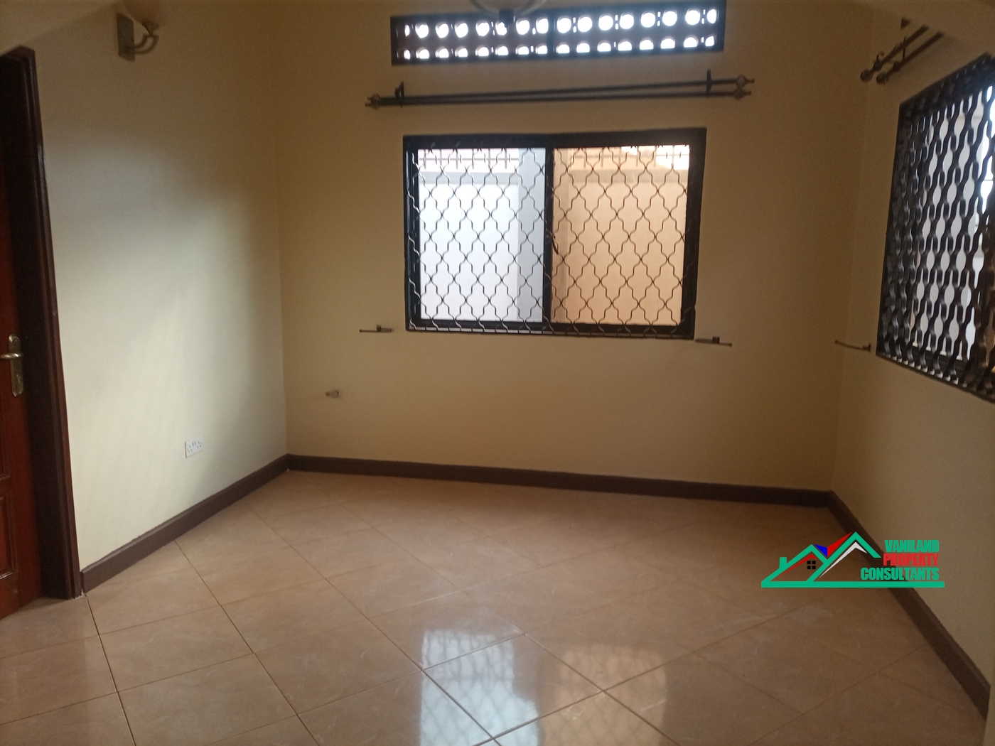 Semi Detached for rent in Kisaasi Kampala