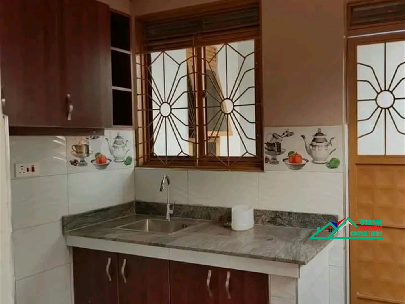 Semi Detached for rent in Mutungo Kampala