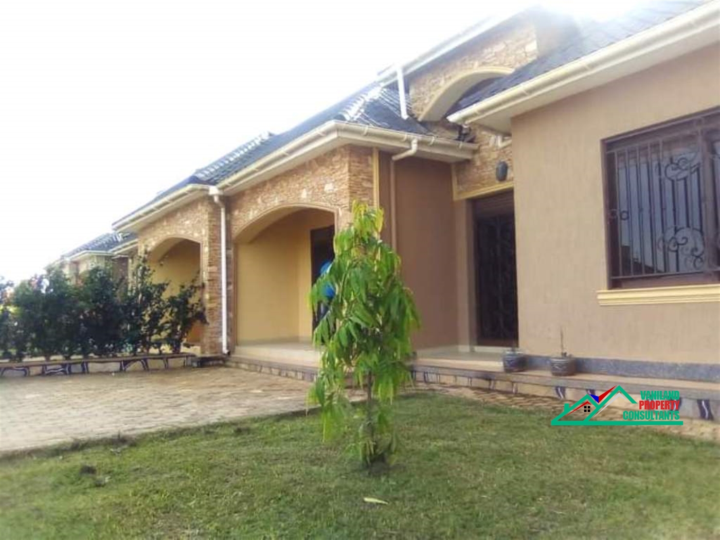 Semi Detached for rent in Bweyogerere Wakiso