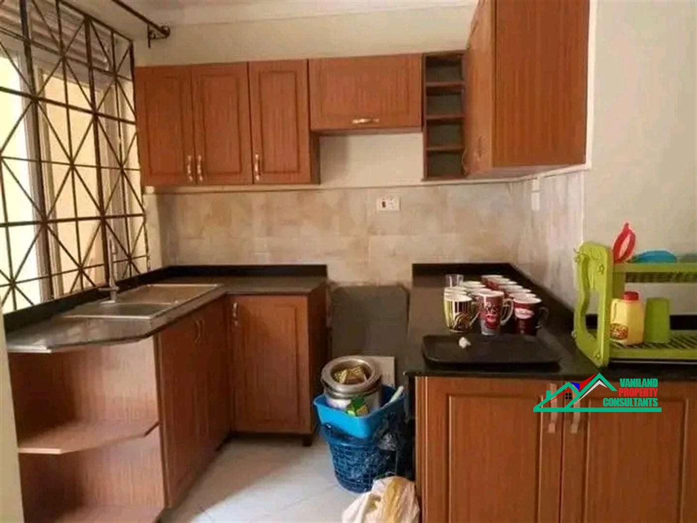 Semi Detached for rent in Mutungo Kampala