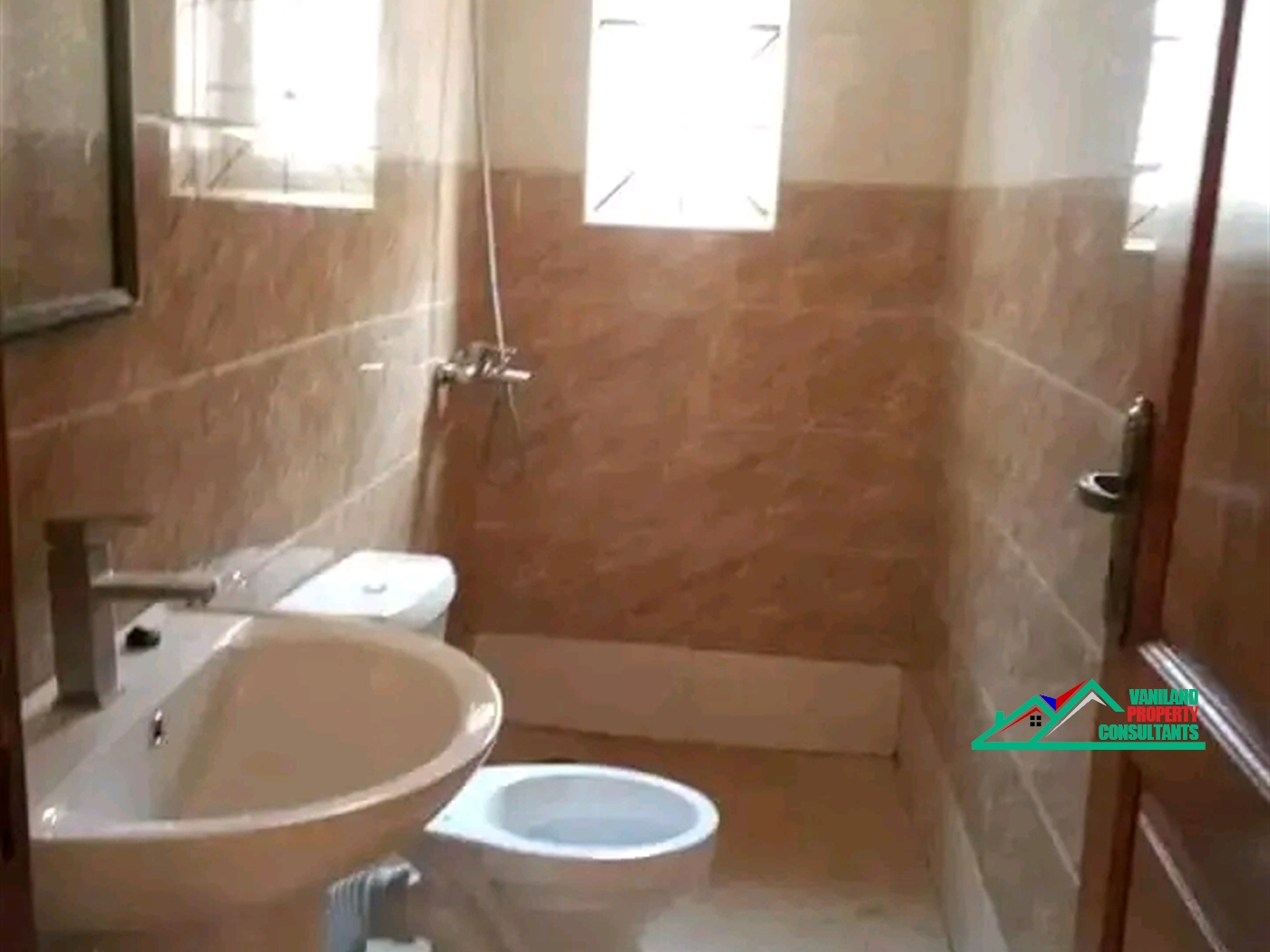 Semi Detached for rent in Mutungo Kampala