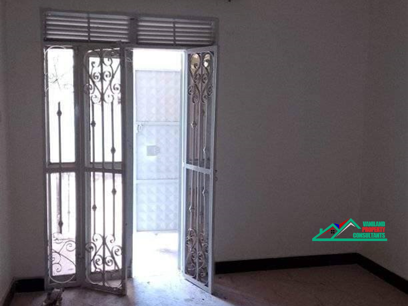 Semi Detached for rent in Mpererwe Kampala