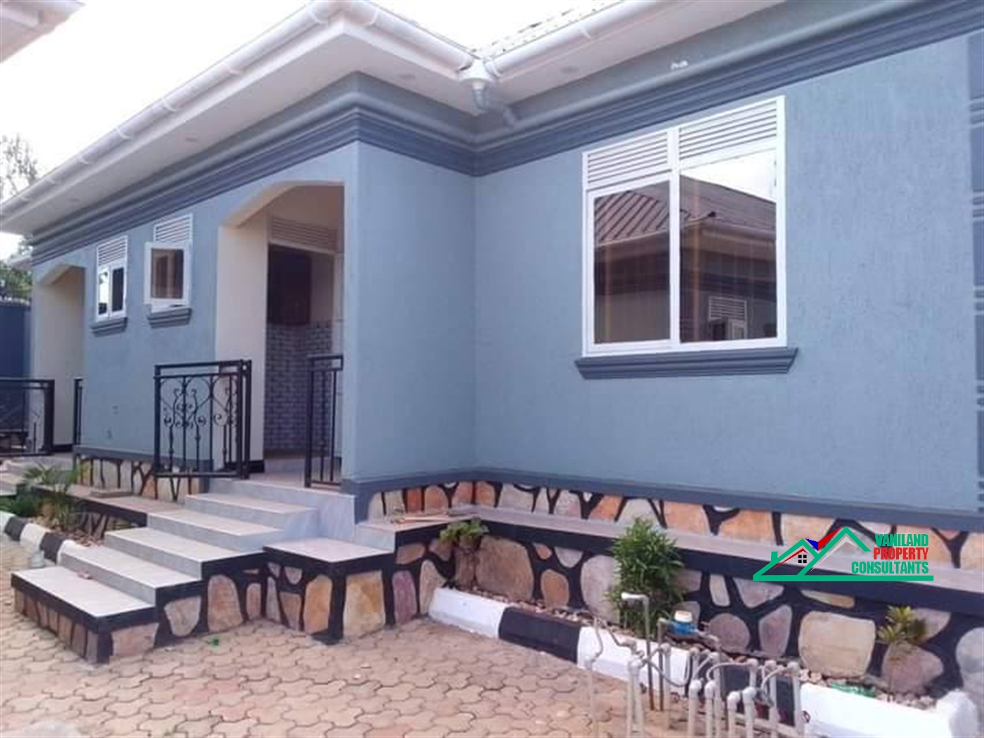 Semi Detached for rent in Mpererwe Kampala