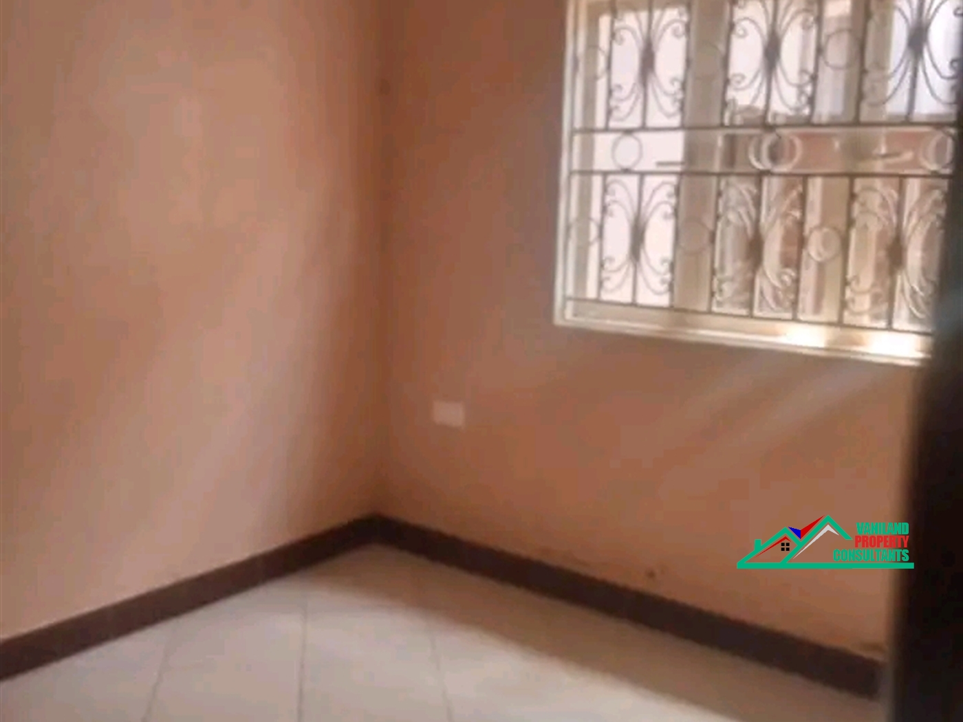 Semi Detached for rent in Mutungo Kampala