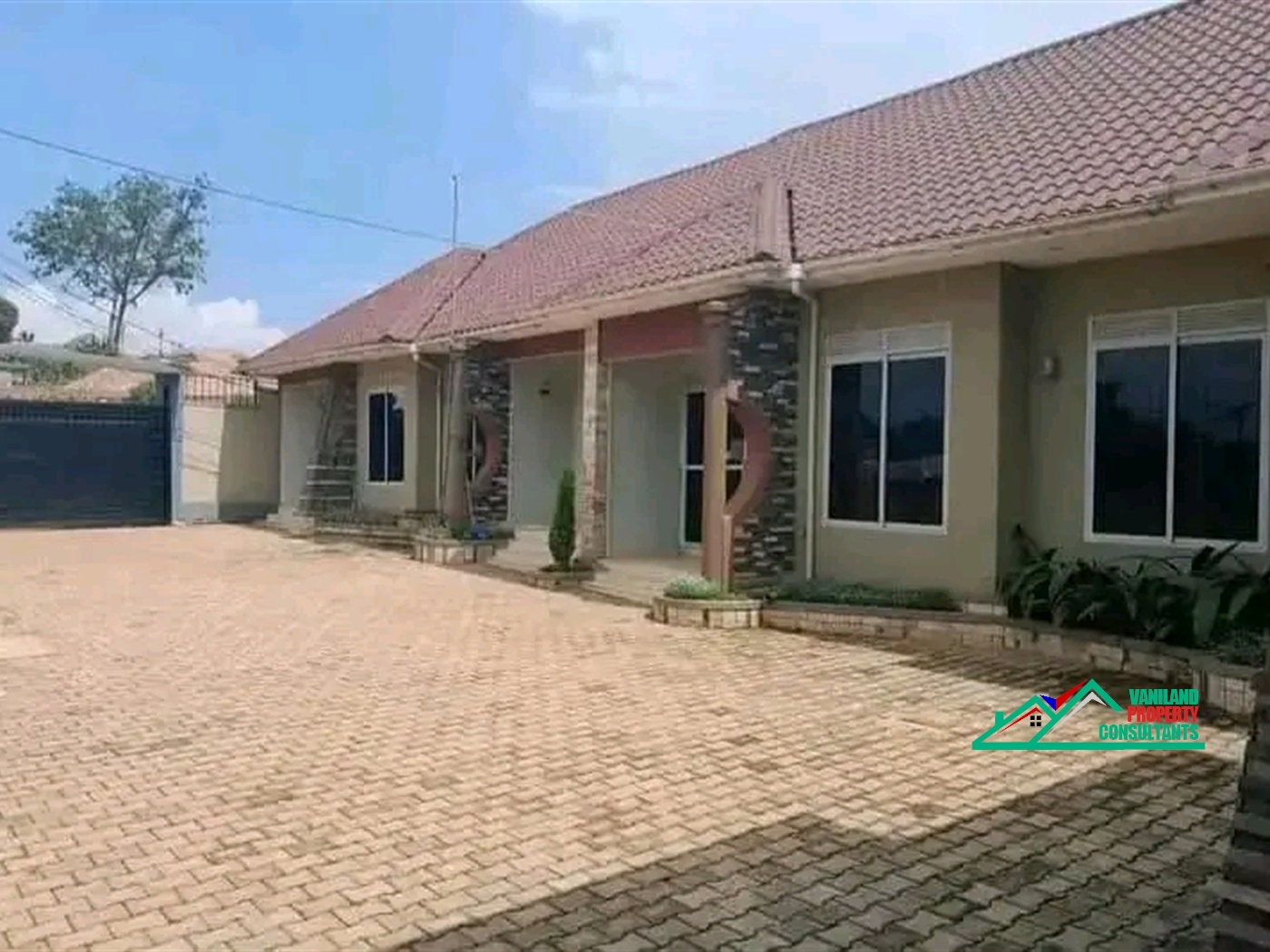 Semi Detached for rent in Mutungo Kampala