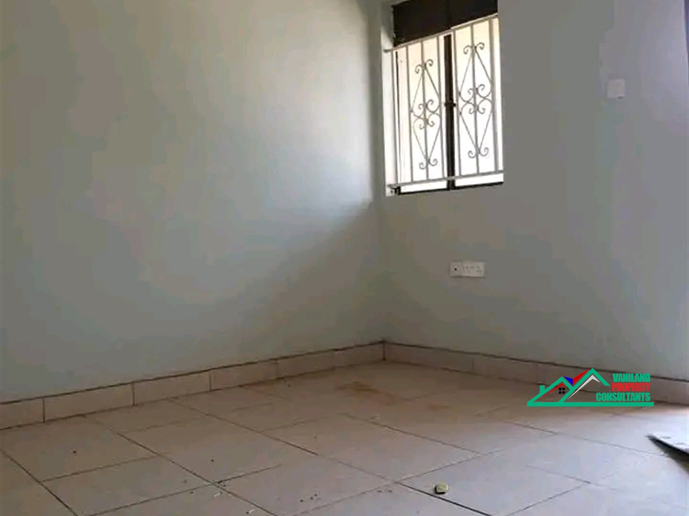 Semi Detached for rent in Mutungo Kampala