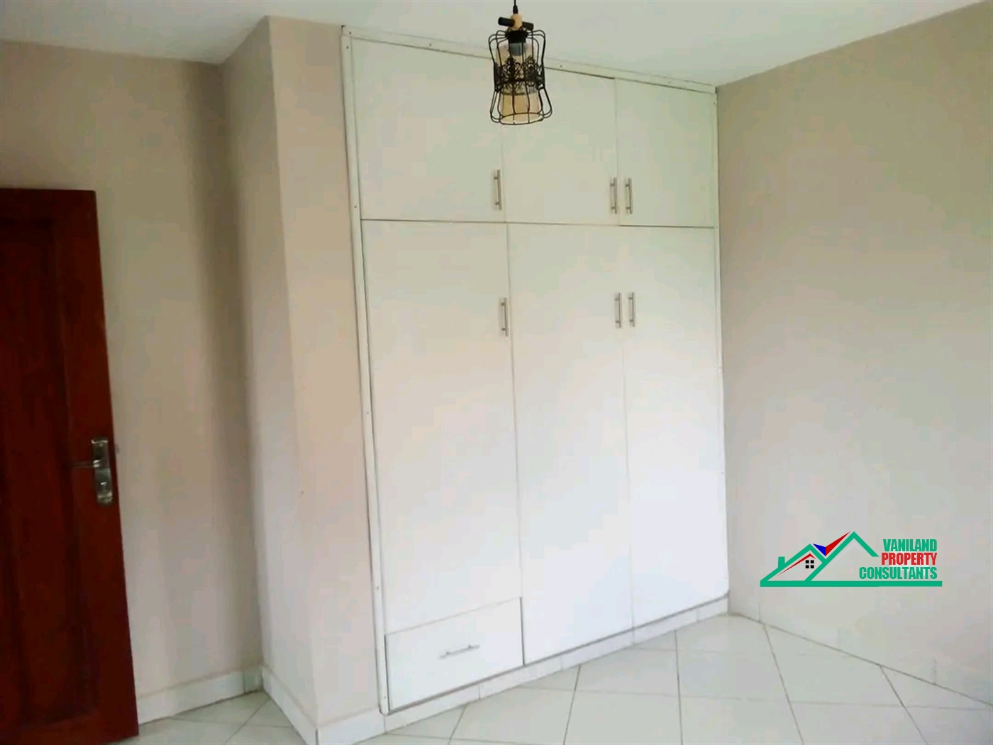 Semi Detached for rent in Mutungo Kampala