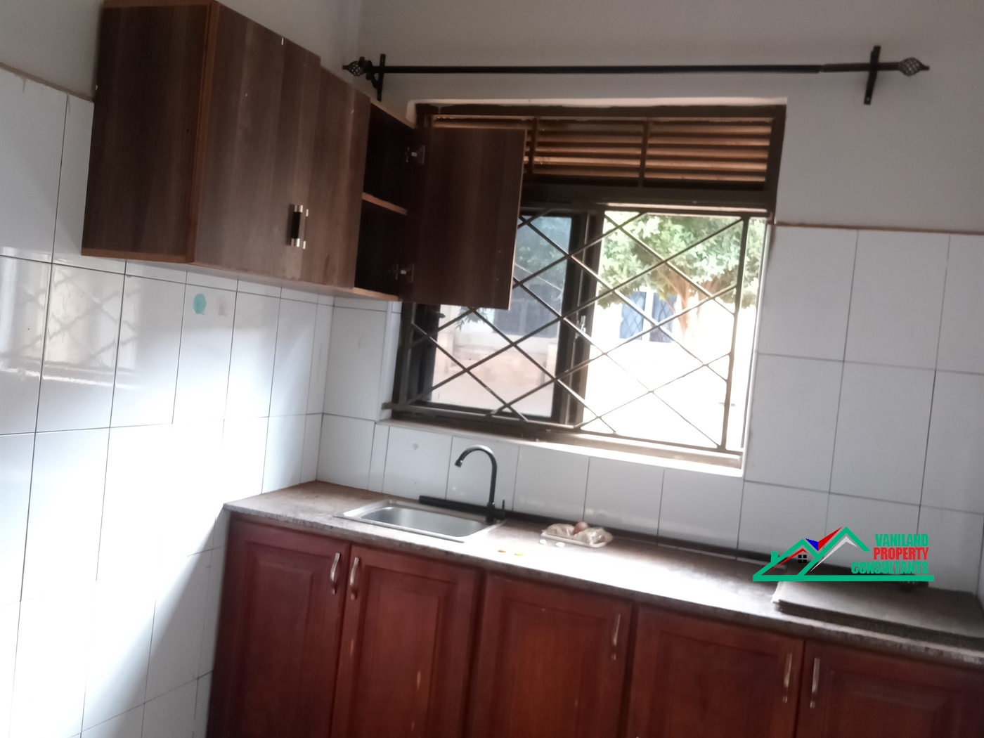 Studio for rent in Kisaasi Kampala