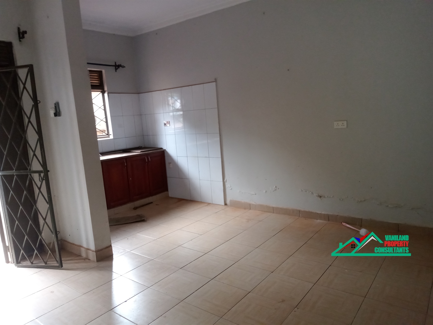 Studio for rent in Kisaasi Kampala